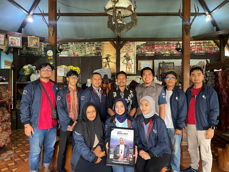Pemberdayaan Potensi Lokal Desa Pait Proyek Video Profil oleh Mahasiswa Pendidikan Kejuruan Universitas Negeri Malang